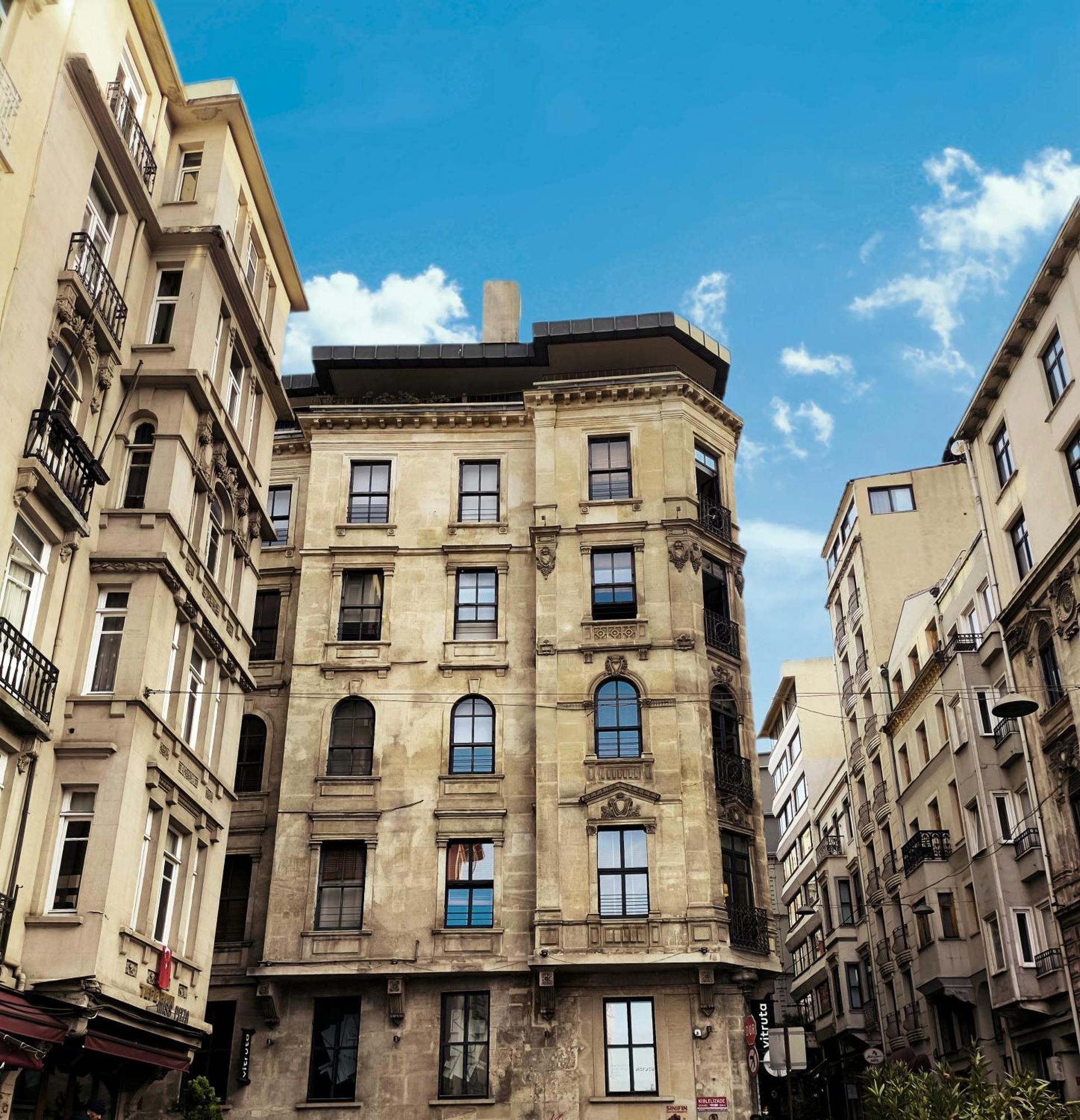 Apart Otel Galata M84 3*